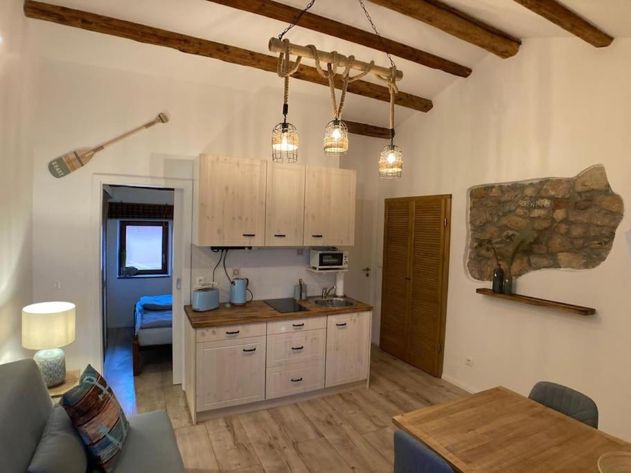Appartamento Piccolo Nido Rovigno Esterno foto